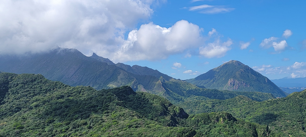 黃金九稜:南雅山西峰、南雅山、門牙岩小O繞 黃金九稜:南雅山西峰、南雅山、門牙岩小O繞